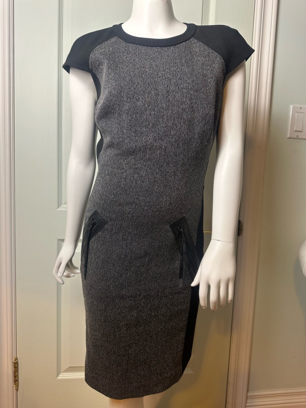 Rebecca Taylor Black and Gray Mini Dress with Zipper Accents Sz. 4 (Fully Lined)